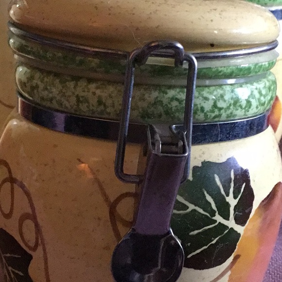 4 piece ceramic canister set - Picture 8 of 8